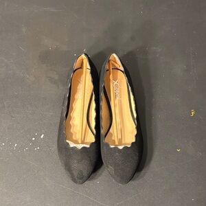 Xappeal Women's Black Suede Flats